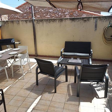 Appartement F2 tout équipé avec terrasse - 66 Salses le Chateau Esterno foto