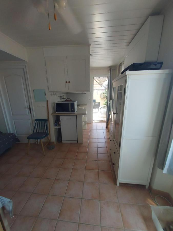 Appartement F2 tout équipé avec terrasse - 66 Salses le Chateau Esterno foto